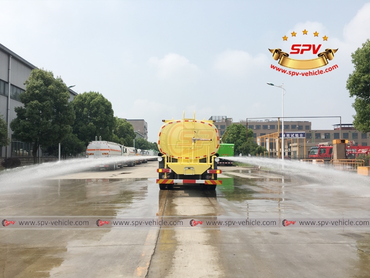 20,000 Litres Water Sprinkling Truck SINOTRUK - Side Spraying 20,000 Litres Water Sprinkling Truck SINOTRUK - Side Spraying